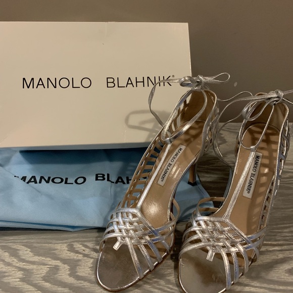 NEW Manolo Blahnik silver strappy peep toe heels - Picture 9 of 9